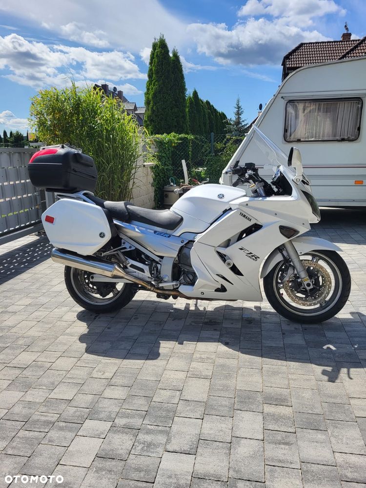 Yamaha FJR - 2