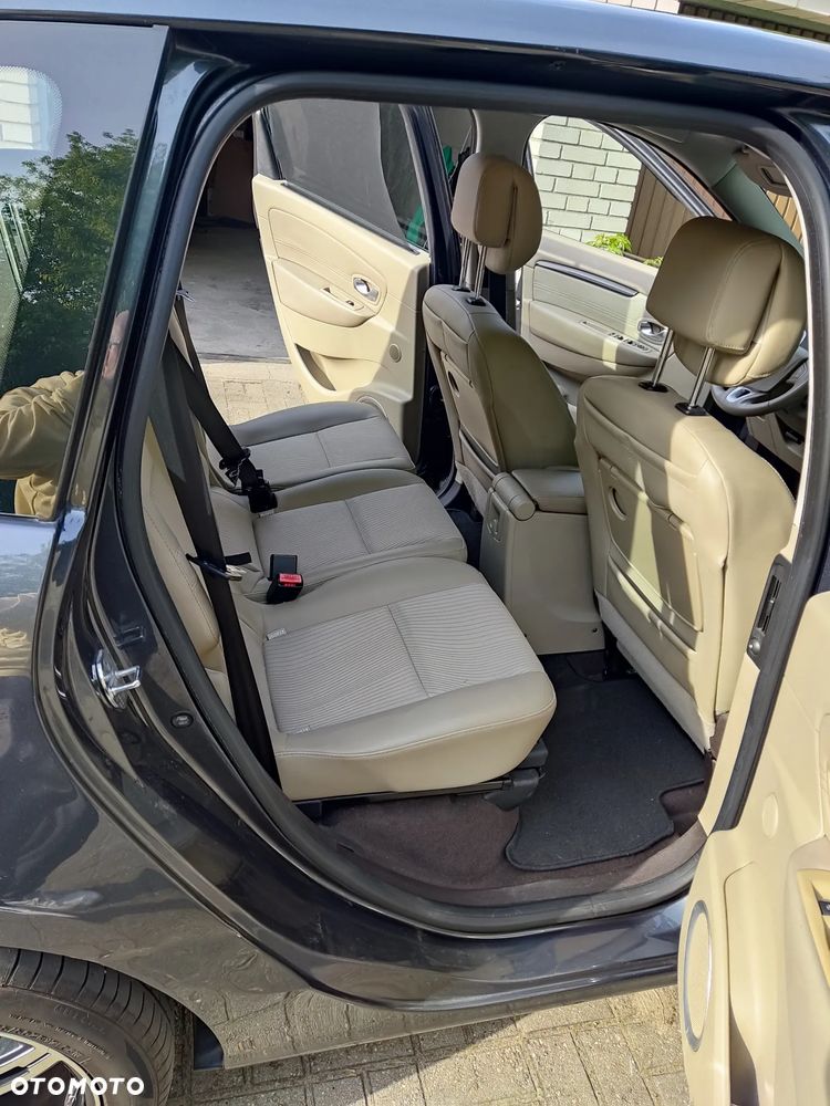 Renault Scenic - 13