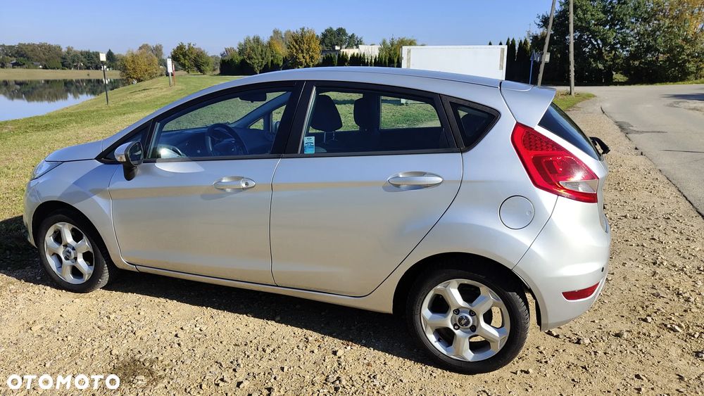 Ford Fiesta - 28