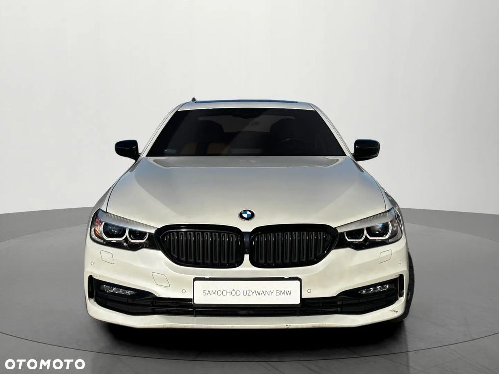 BMW Seria 5 530i GPF xDrive Sport Line sport - 2