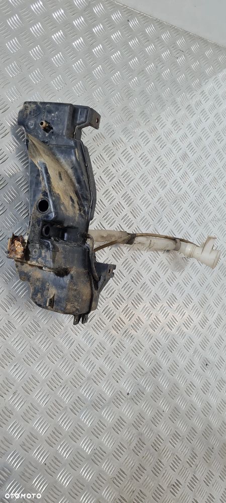 Mitsubishi Pajero III Zbiorniczek Spryskiwaczy - 1