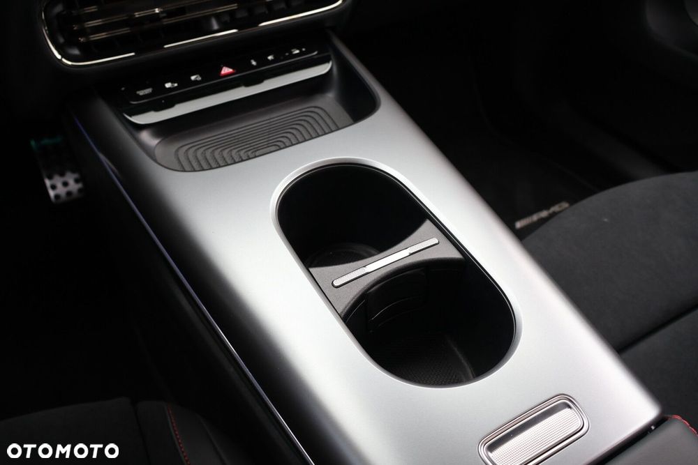 Mercedes-Benz CLA - 16
