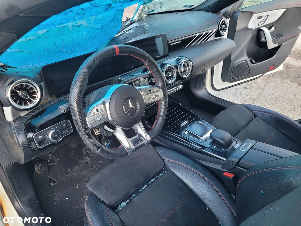 Mercedes-Benz CLA - 5