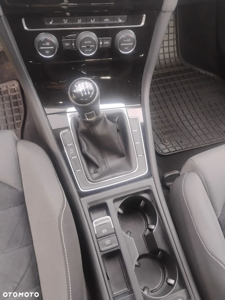 Volkswagen Golf 1.4 TSI BlueMotion Technology Comfortline - 30