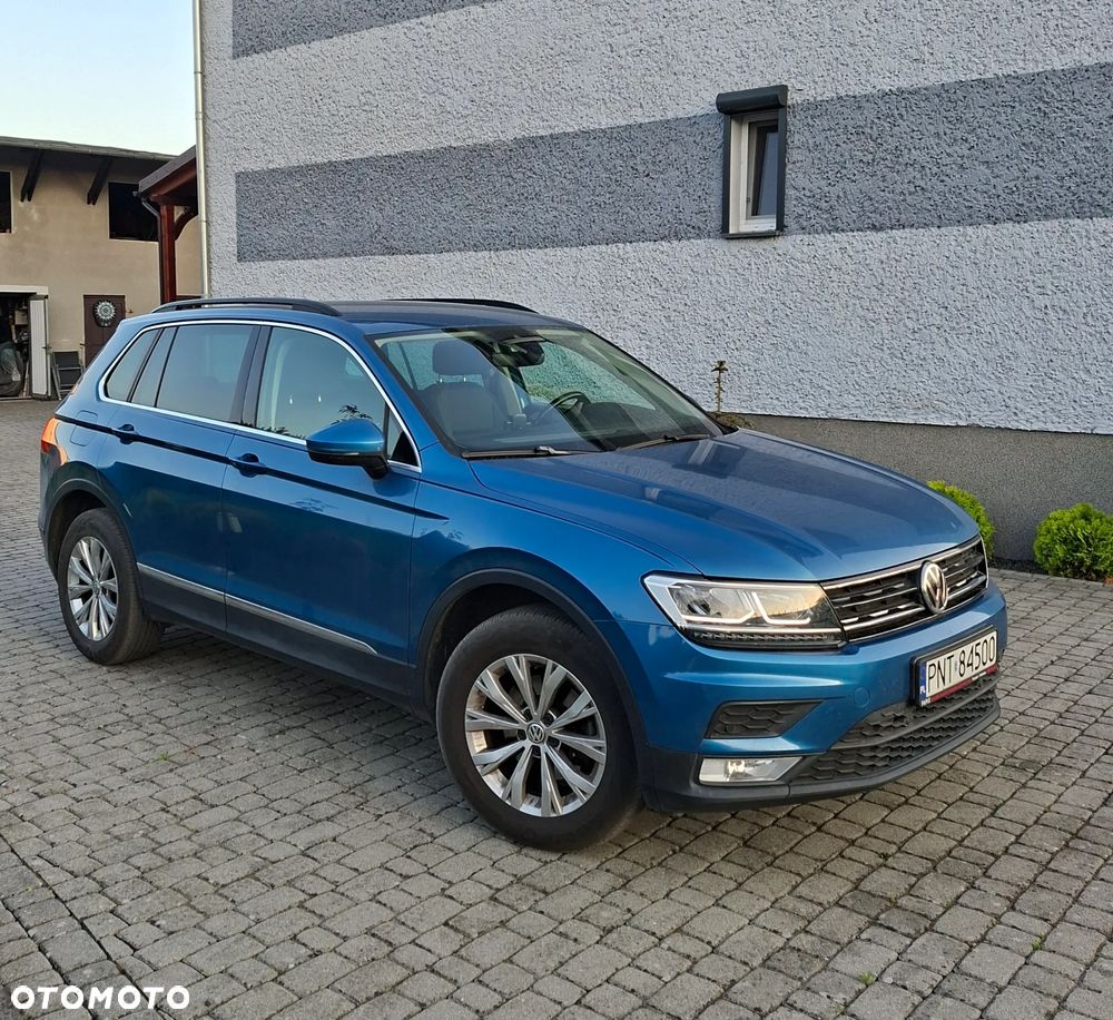 Volkswagen Tiguan - 1