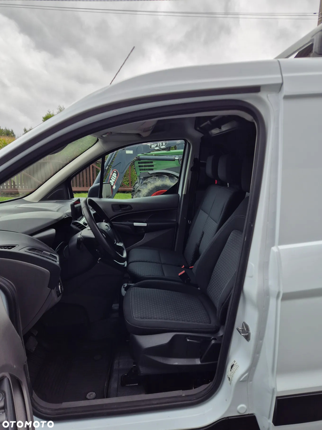 Ford Transit Connect - 9