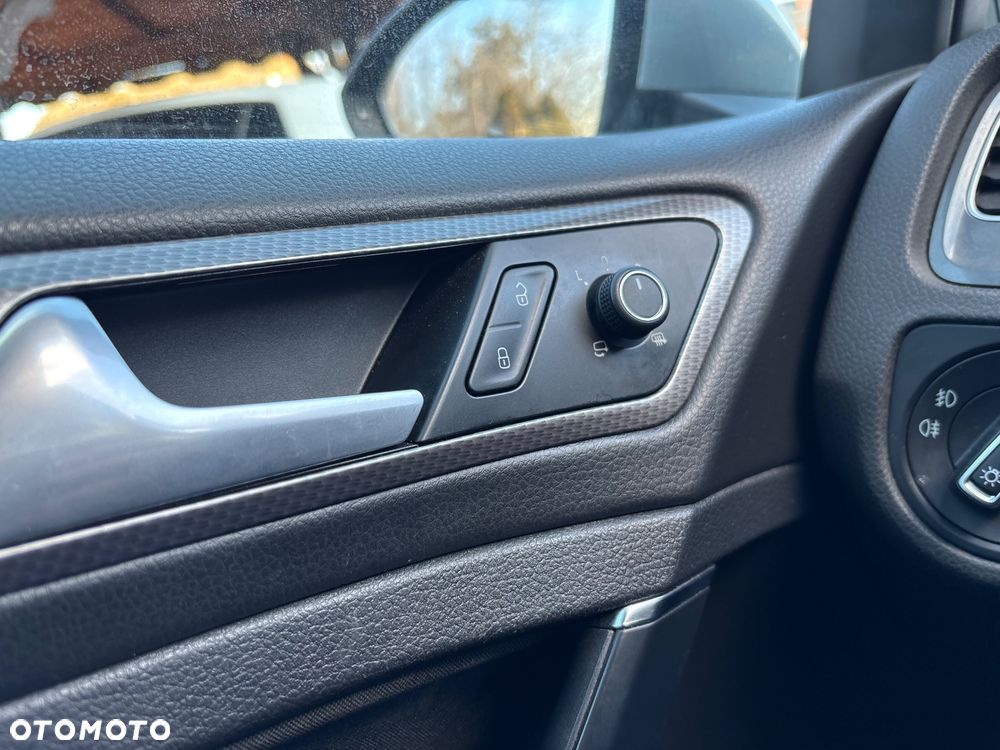 Volkswagen Golf - 19