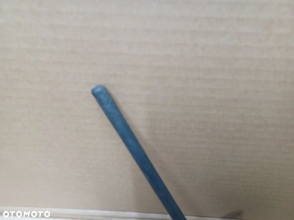 ANTENA DACHOWA  REKIN GPS OCTAVIA II - 4