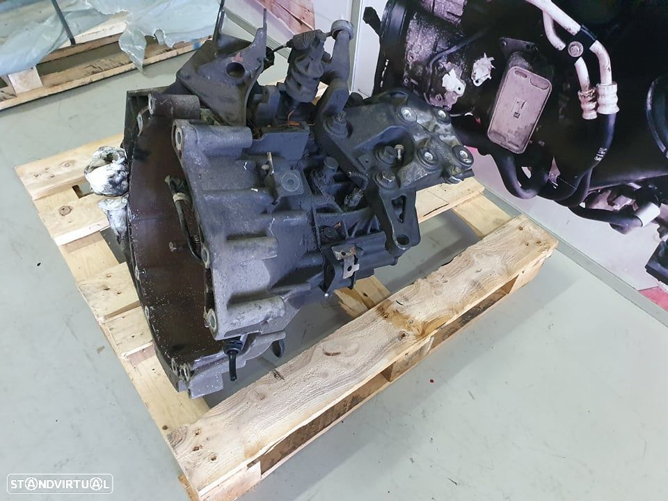 Caixa de velocidades Citroen Jumper 2.2 HDI ref 20UM23 - 3