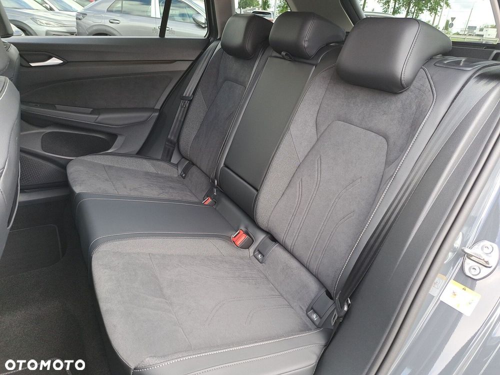 Volkswagen Golf Variant - 17