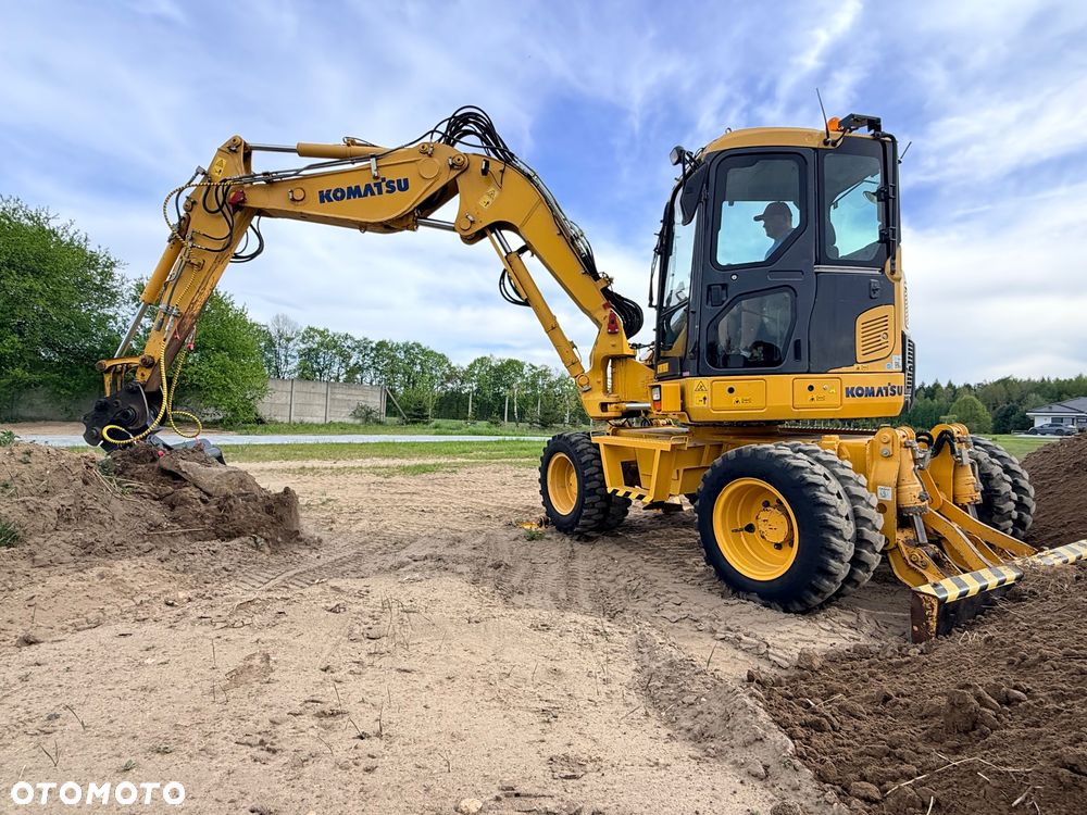 Komatsu 4x4x4 ramię łamane Koparka kołowa KOMATSU  PW98MR-8 10ton 4x4x4 ośki skrętne Ramię 3x łamane BEZ DPF i ADBLUE 4 cyl dodatkowe wyjścia hydr Pług Podpory 2012 szybka zwinna Prosto z importu 1 właściciel Cat TEREX Liebherr Wacker Pw 98 Mr 8 11 - 11