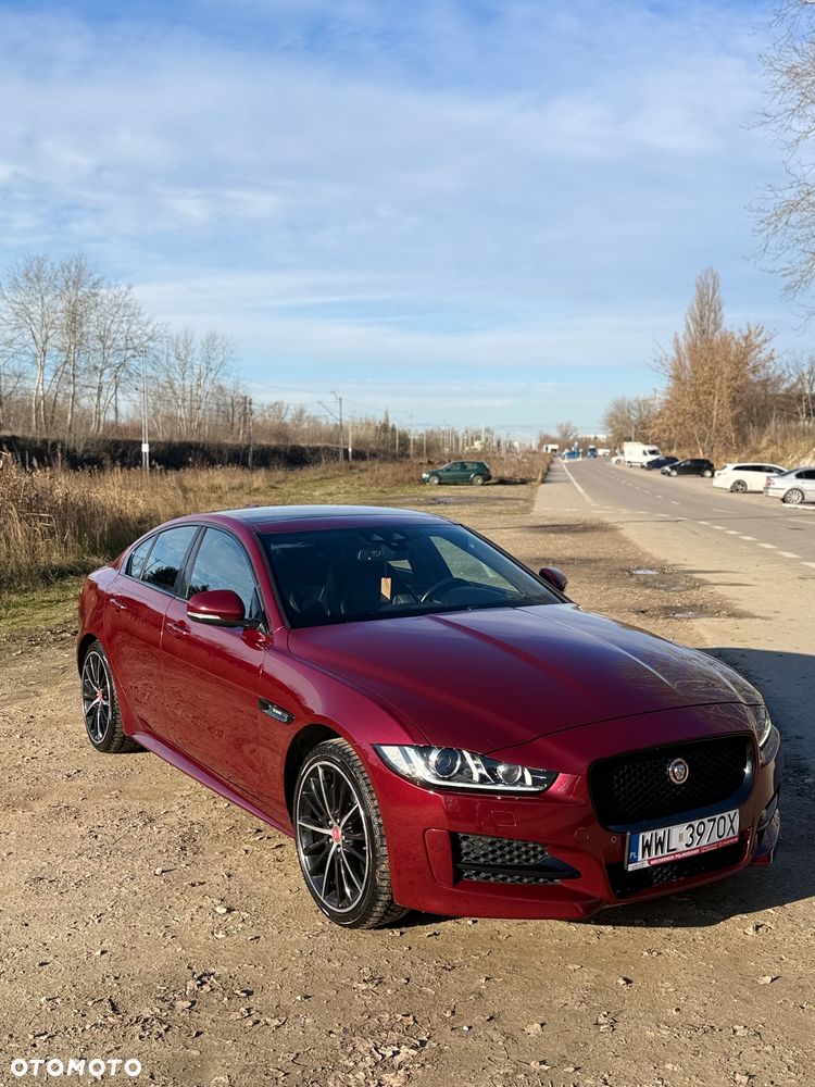 Jaguar XE 20d AWD R-Sport - 21