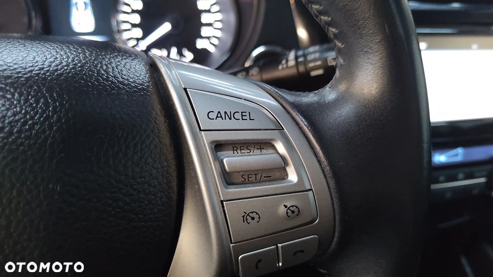 Nissan Qashqai 1.6 DIG-T N-Connecta - 17
