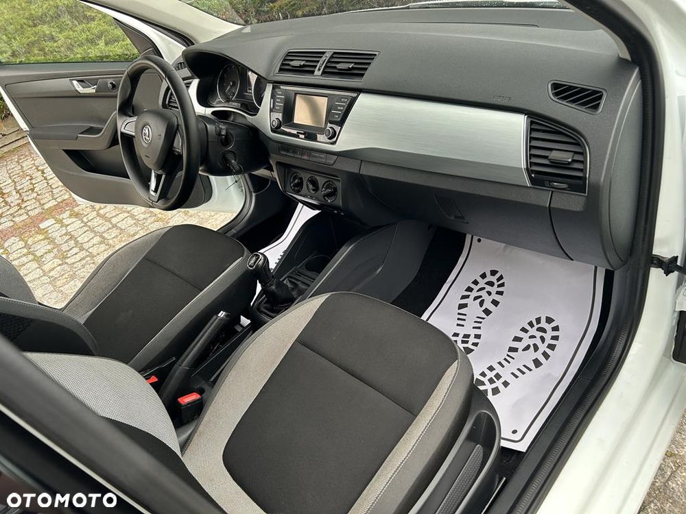 Skoda Fabia - 25