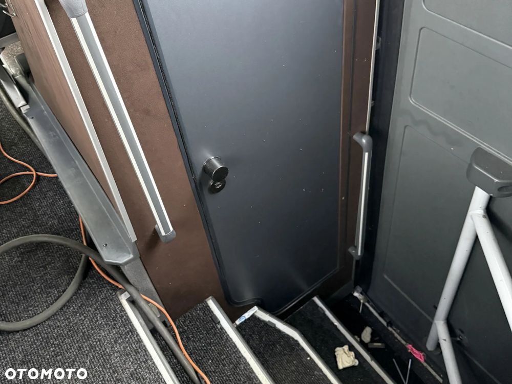 Mercedes-Benz Tourismo RHD 51+1+1 - 12