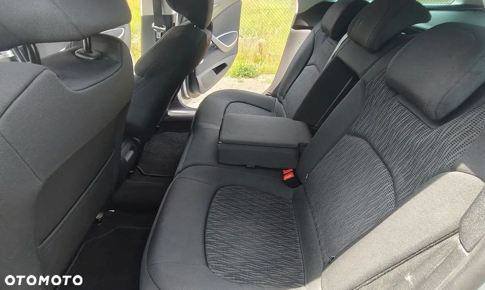 Citroën C5 Tourer HDi 140 FAP Selection - 23