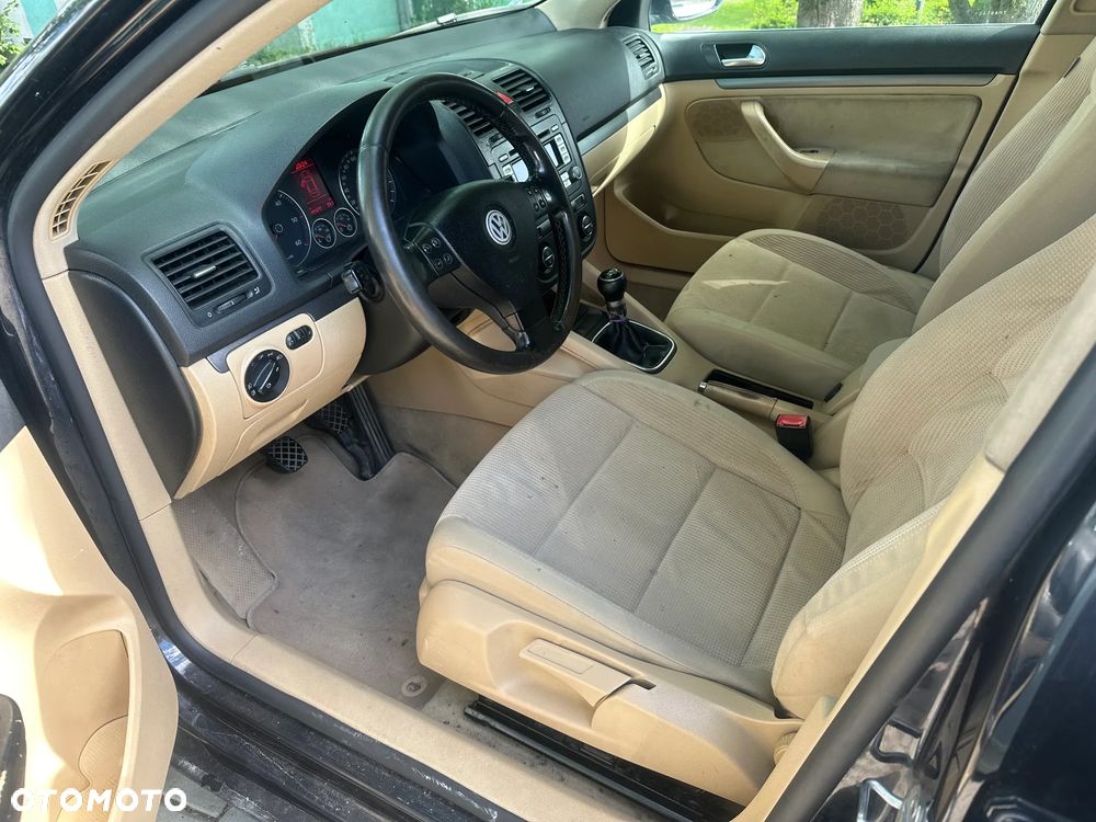 Volkswagen Jetta 1.9 TDI Trendline - 4