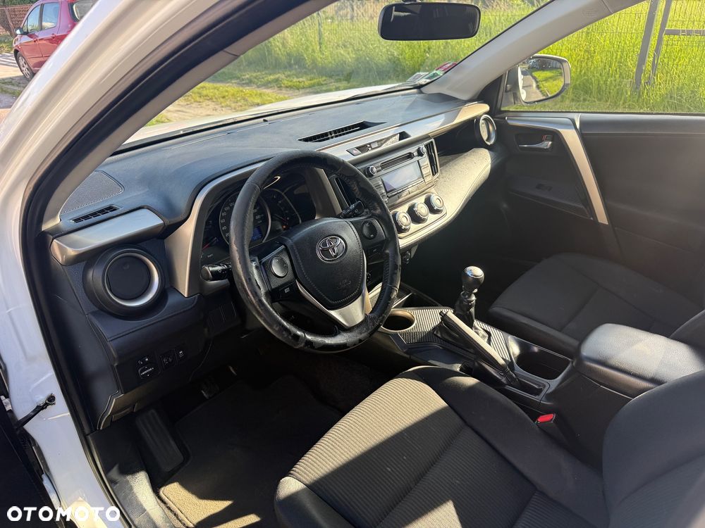 Toyota RAV4 2.0 D-4D Premium 4x2 - 16