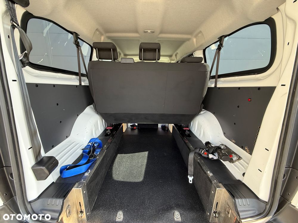 Opel Vivaro - 28