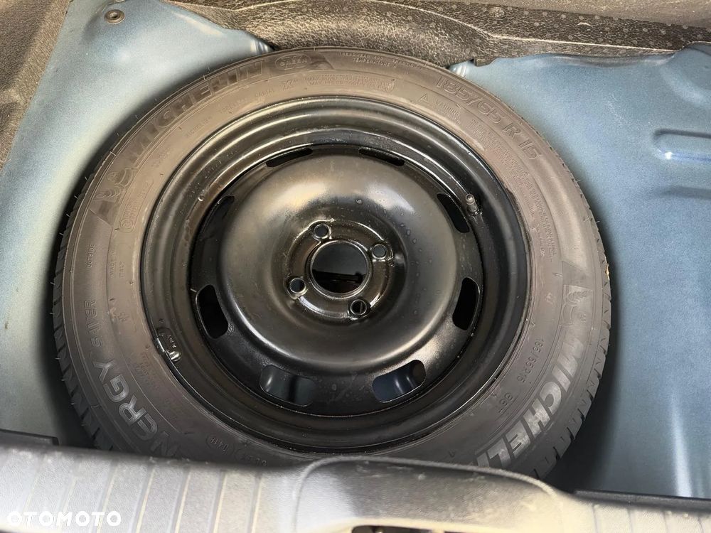 Peugeot 208 1.2 PureTech Style - 17