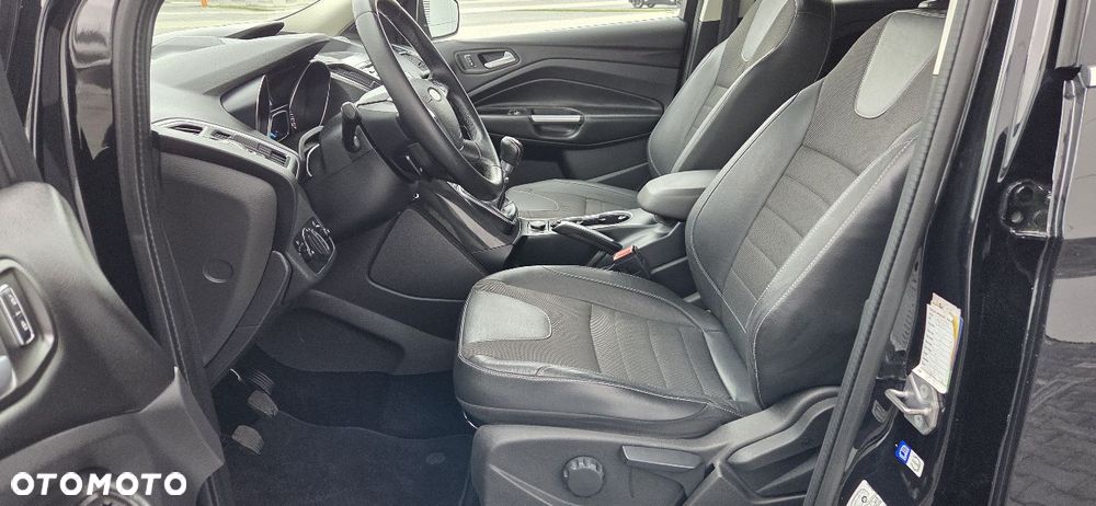 Ford Kuga 2.0 TDCi 4x4 Titanium - 28