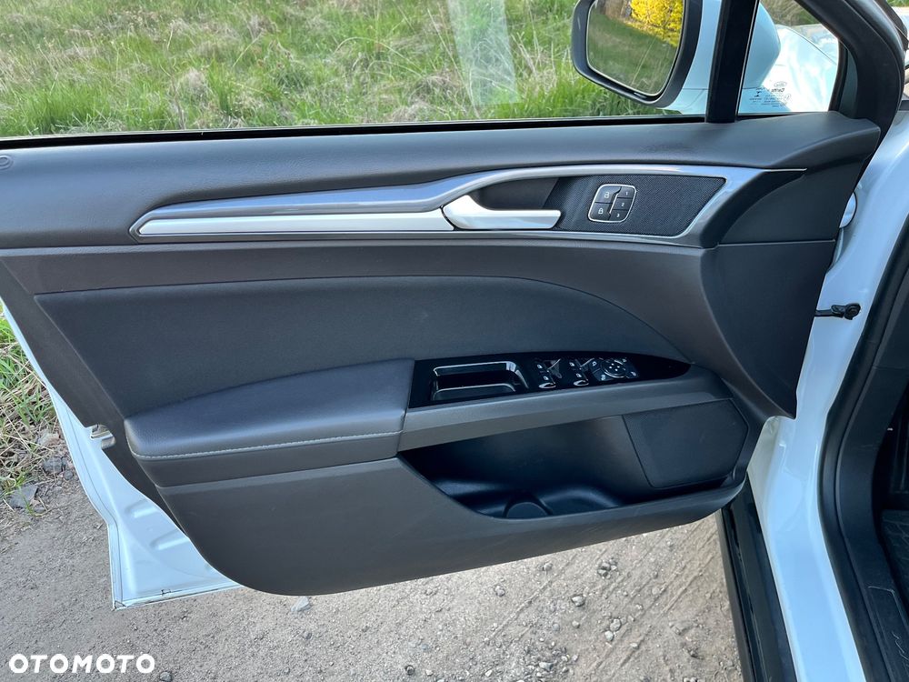 Ford Mondeo 2.0 EcoBlue Titanium - 11