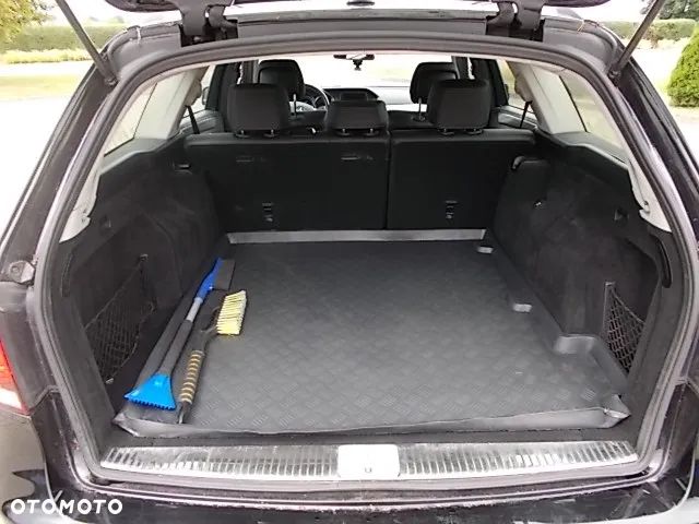 Mercedes-Benz Klasa E 200 BlueTEC 7G-TRONIC Classic - 11