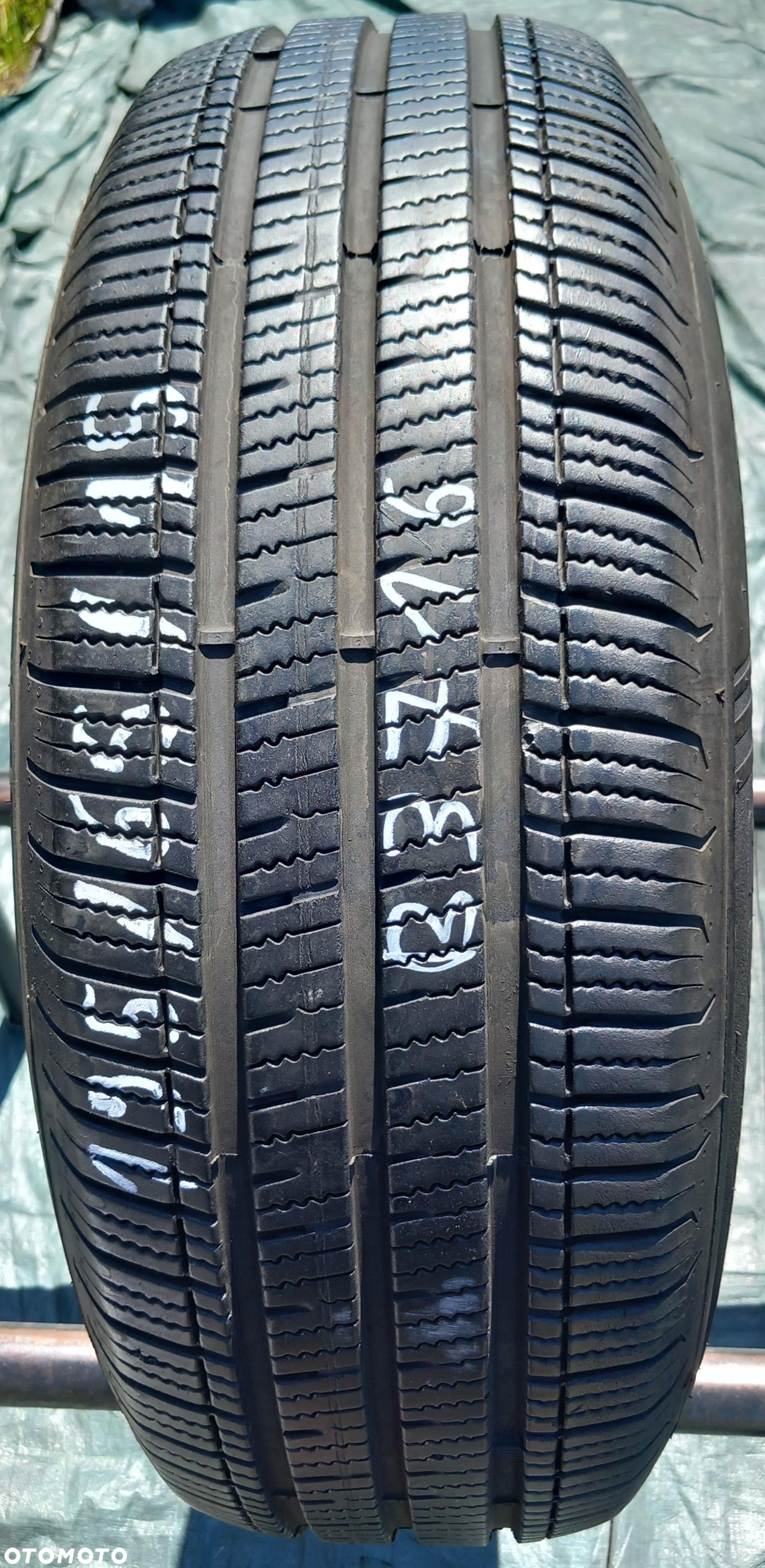 195/65/15 Dunlop Sport All Season 91T - 1