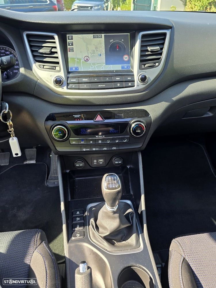 Hyundai Tucson 1.7 CRDi Executive - 6