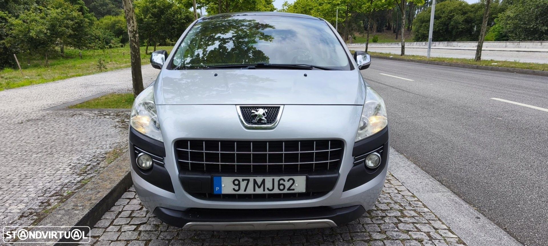Peugeot 3008 1.6 HDi Executive - 1