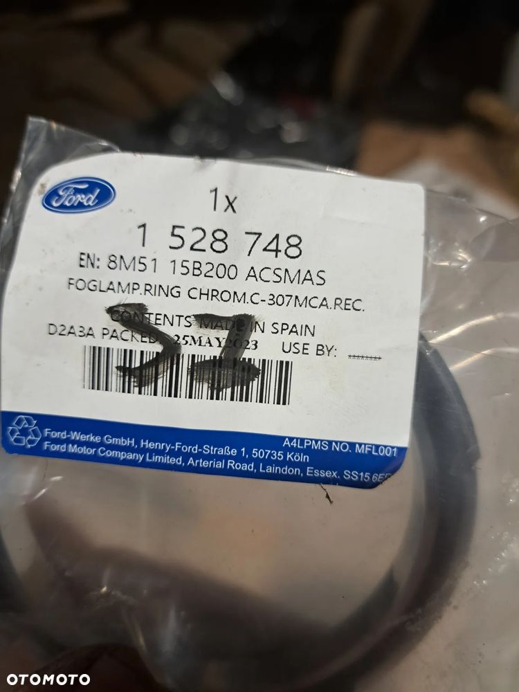 Ramka halogenu lewa prawa chrom Ford Fiesta MK-7 2012-2019 Focus II MK-2 Lift 2007-2011 C-Max II MK-2 2010-2014 1528748 8M51-15B200-ACSMAS - 2
