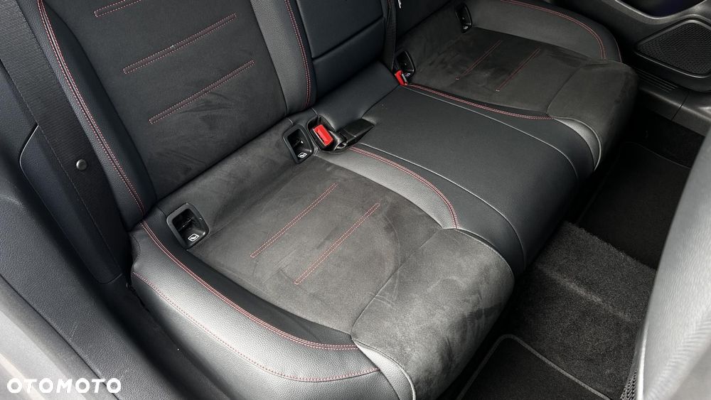 Mercedes-Benz CLA - 29