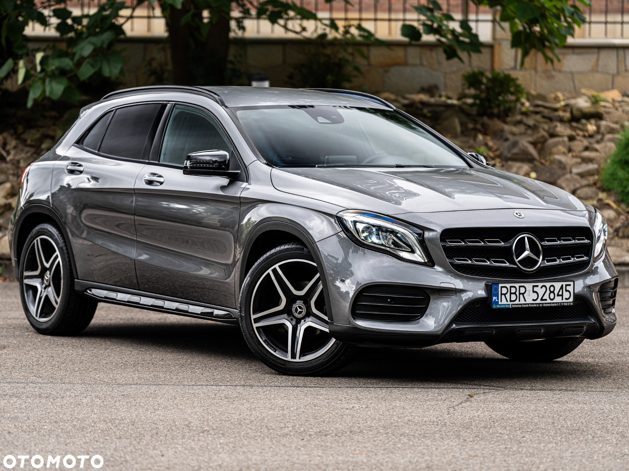Mercedes-Benz GLA 180 7G-DCT AMG Line - 12