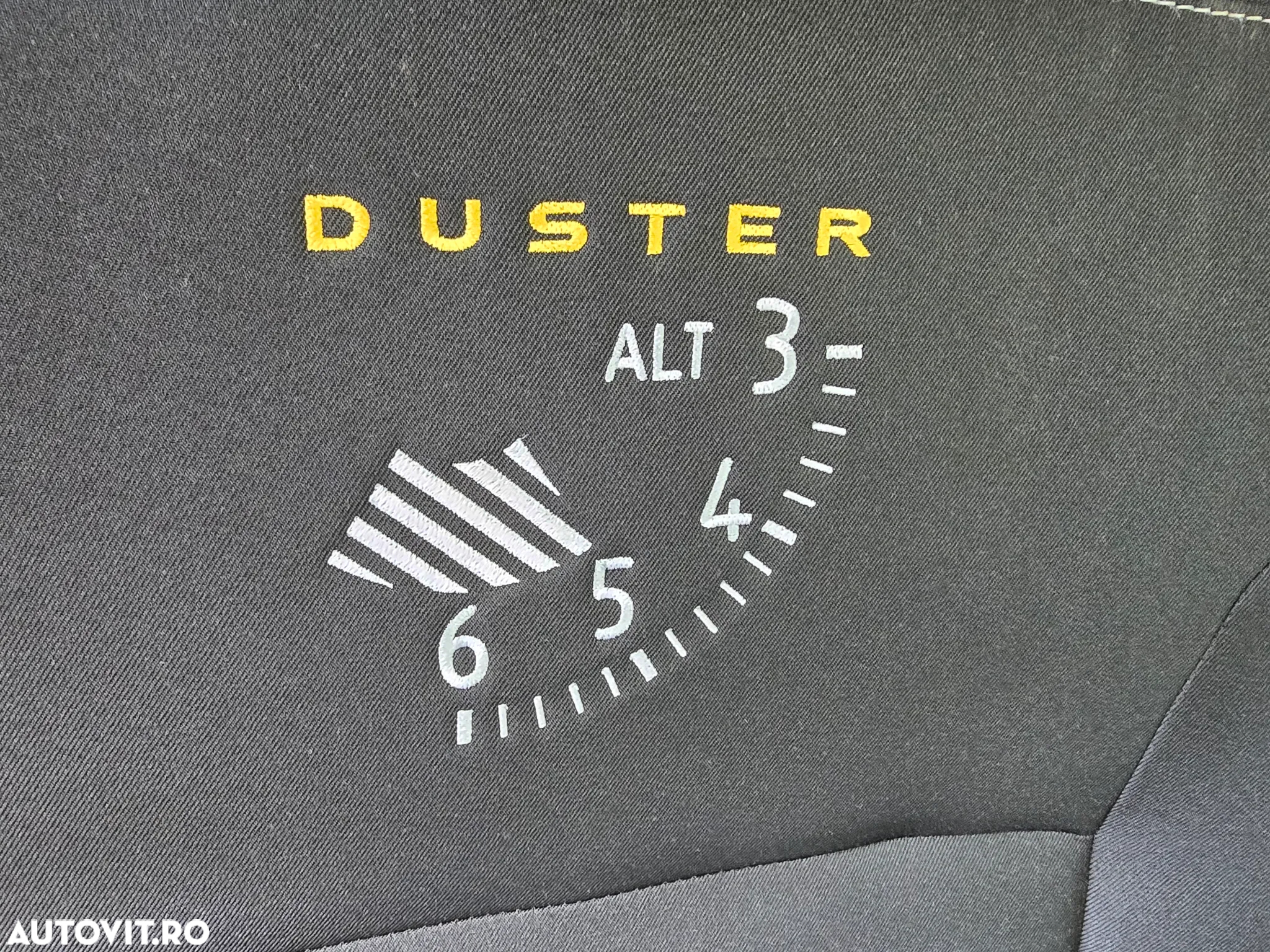 Dacia Duster dCi 110 FAP 4x4 Prestige - 11