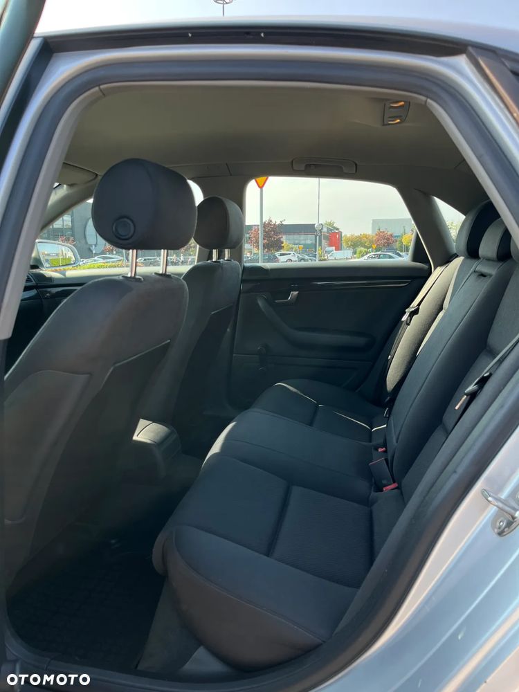 Audi A4 Limousine 2 - 10