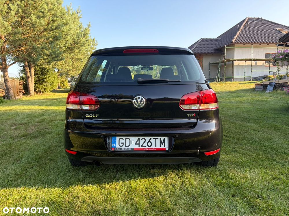 Volkswagen Golf 1.6 TDI Highline - 6
