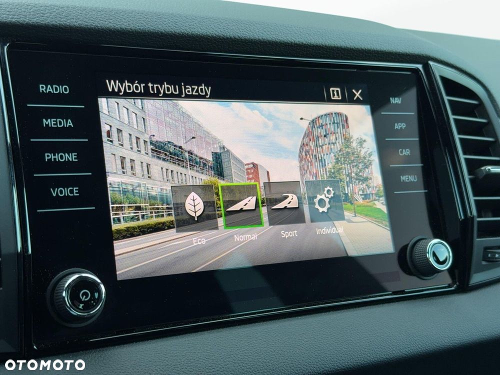 Skoda Karoq 1.5 TSI ACT 4x2 Sportline DSG - 36