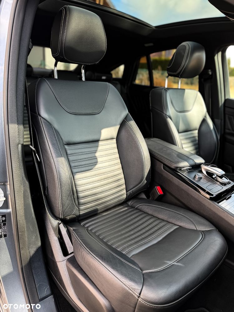 Mercedes-Benz GLE 350 d 4Matic 9G-TRONIC AMG Line - 13
