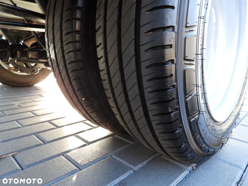 Ford TRANSIT SKRZYNIA 8 PALET BLIŹNIACZE KOŁA KLIMATYZACJA  155KM - 22