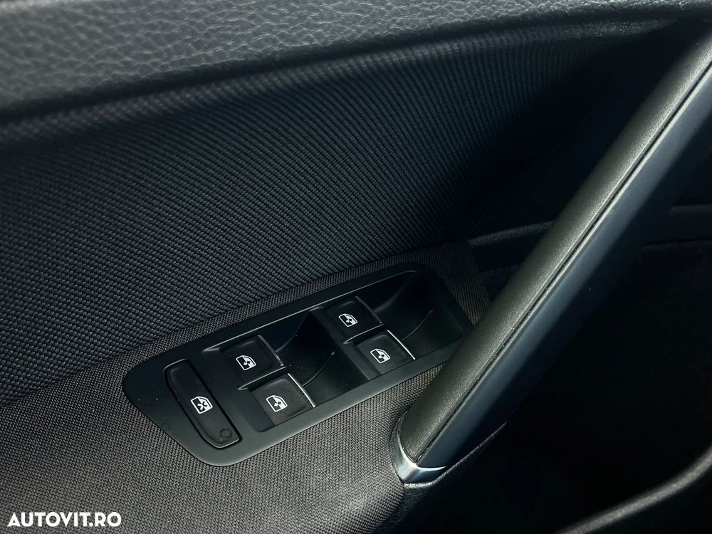 Volkswagen Golf 1.4 GTE Plug-In-Hybrid DSG - 21