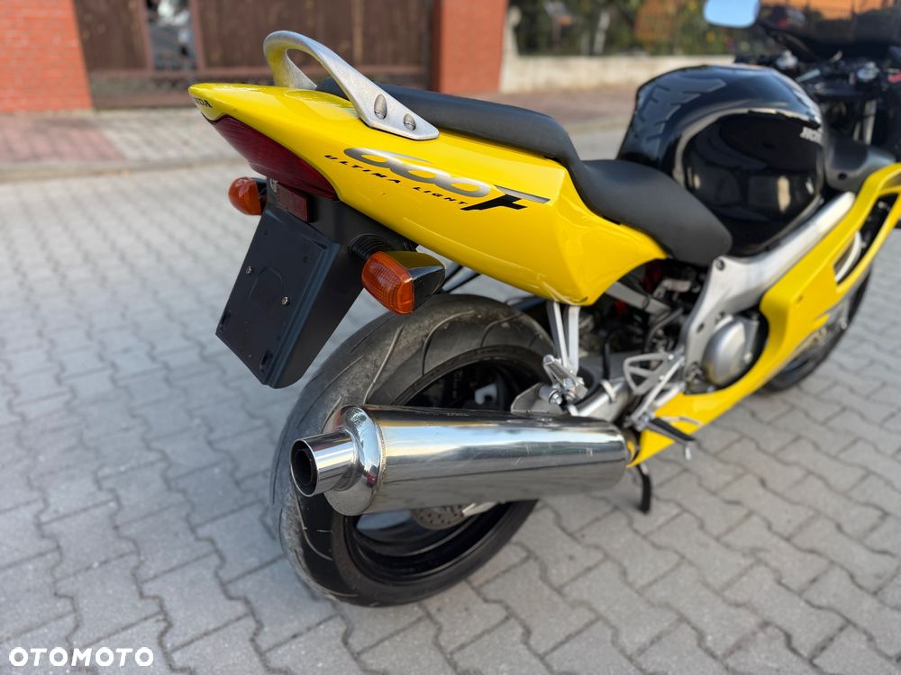 Honda CBR - 13