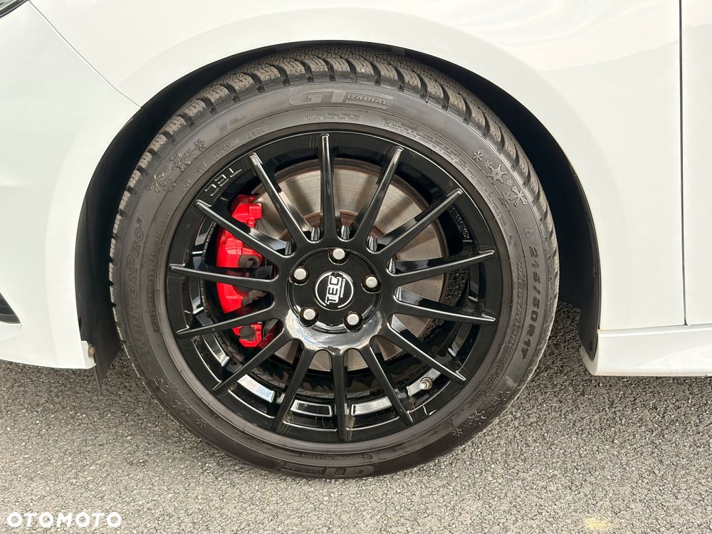 Ford Focus - 30