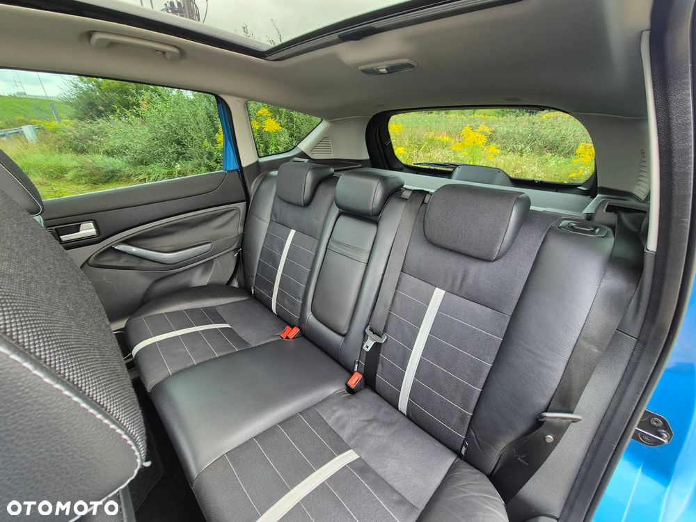 Ford Kuga 2.0 TDCi 2x4 Titanium - 26