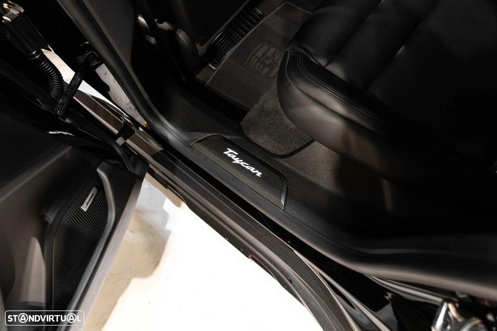 Porsche Taycan Cross Turismo Turbo S - 29