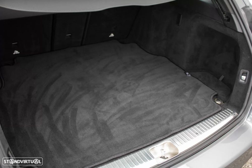 Mercedes-Benz C 200 d AMG Line - 42