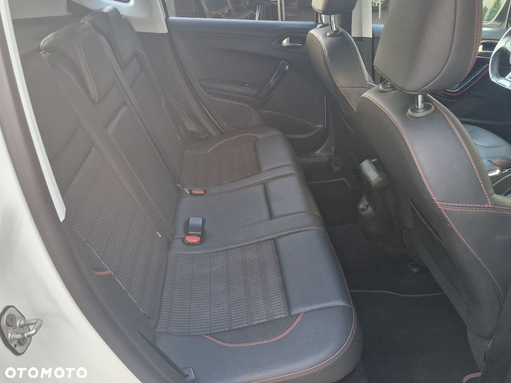 Peugeot 2008 PureTech 110 Stop&Start GT-Line Edition - 31