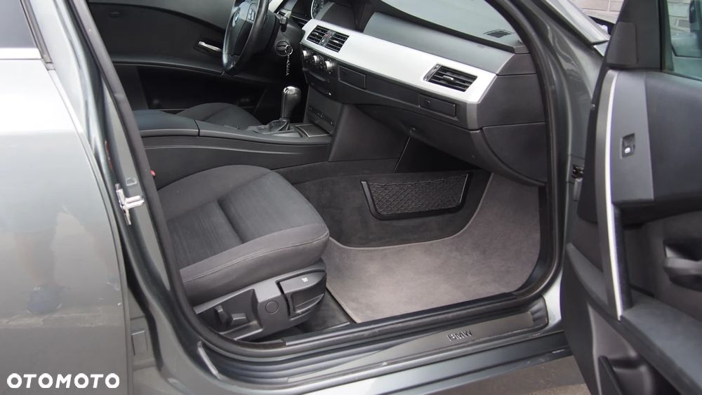 BMW Seria 5 - 36