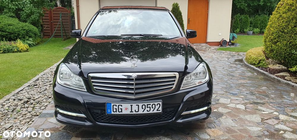 Mercedes-Benz Klasa C 180 BlueEFFICIENCY Elegance - 3