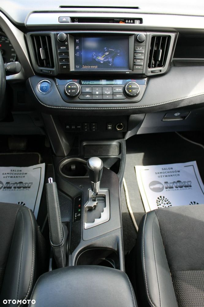 Toyota RAV4 - 24