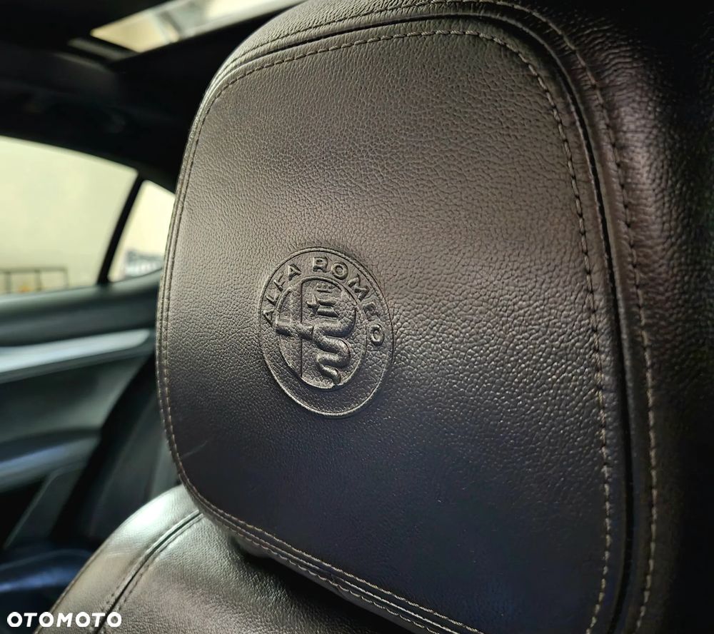 Alfa Romeo Stelvio 2.0 Turbo 16V AT8-Q4 Sprint - 11